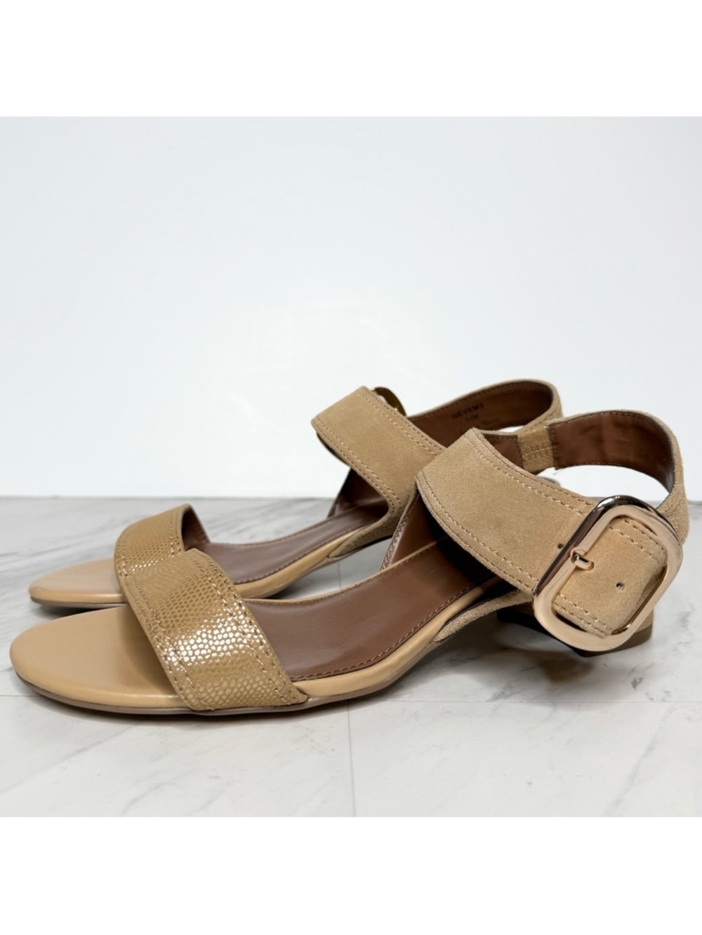 Donald Pliner Nevem 3 Tan Heeled Sandals 9 1/2 M